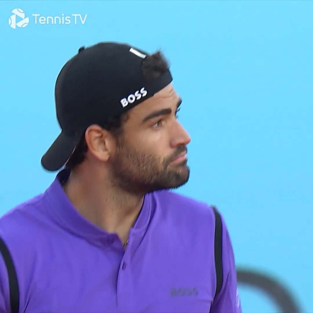 A welcome return 😁 In his first Madrid match since finishing runner-up in 2021, Matteo Berrettini outlasts Giron 6-7 7-6 6-1. #MMOpen
