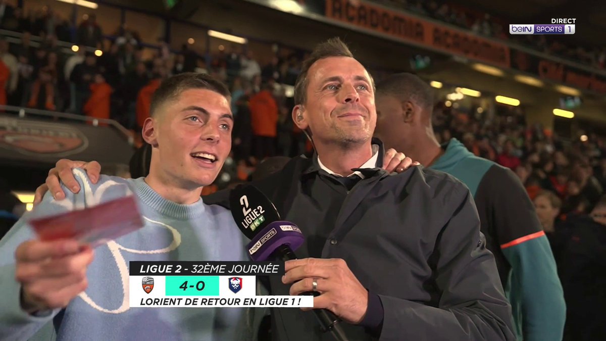 ⚽️ #Ligue2BKT 🤩 Magnifiques images entre notre journaliste Florian Genton et son neveu Enzo, joueur du FC LORIENT 🐟 ! 💬 "C'est extraordinaire, exceptionnel !" #beINLIGUE2 #FCLSMC