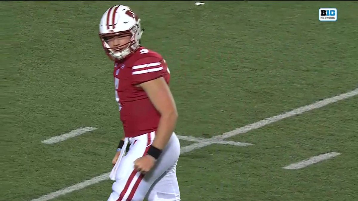 Graham Mertz is a NFL Quarterback (?)