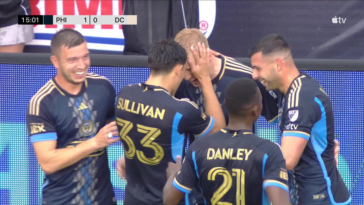 Jakob Glesnes with a beautiful cushioned volley to give Philadelphia Union the lead! 📺 #MLSSeasonPass:
