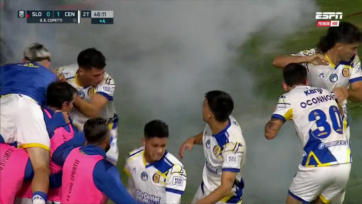 ¡¡CAYÓ UNA BOMBA DE ESTRUENDO DESDE LA POPULAR DE SAN LORENZO MIENTRAS ROSARIO CENTRAL FESTEJABA EL 1-0!! 📺 ESPN Premium | Suscribite al Pack Fútbol en