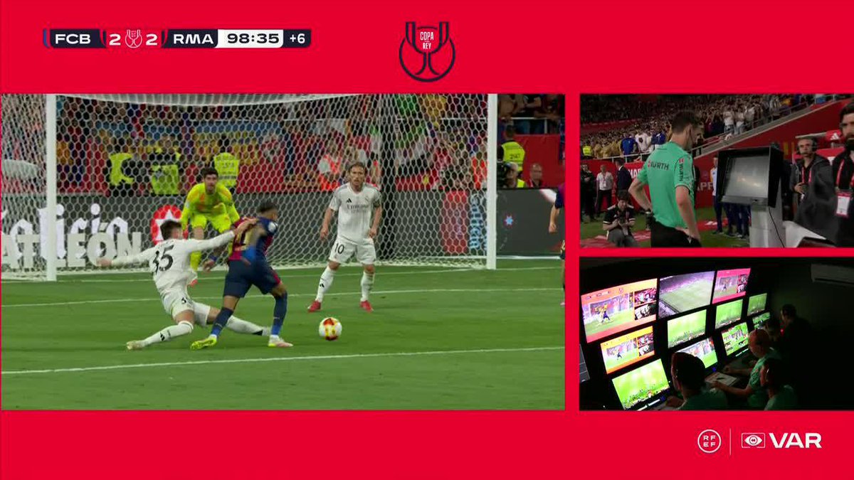 Barcelona were initially given a penalty in the 90+6', but the call is reversed after a VAR check. Raphinha was given a yellow card for simulation.