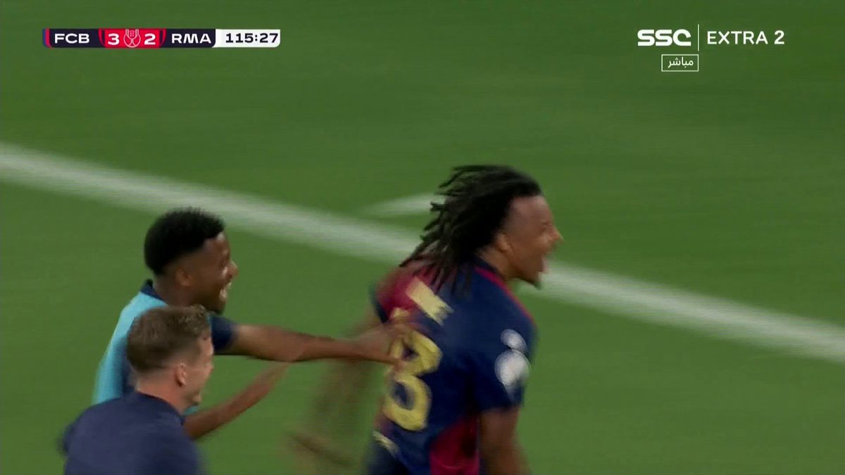 ⚽ الهدف الثالث لبرشلونة بصوت المعلق فهد العتيبي 🎙️ ⁧ #ريال_مدريد_برشلونة ⁦#CopaDelRey⁩ | ⁦#SSC⁩