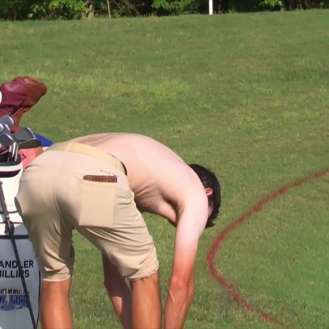 NO SHIRT SHOT! Chandler Phillips is doing whatever it takes to get the ball on the green. 📺 CBS | Zurich Classic