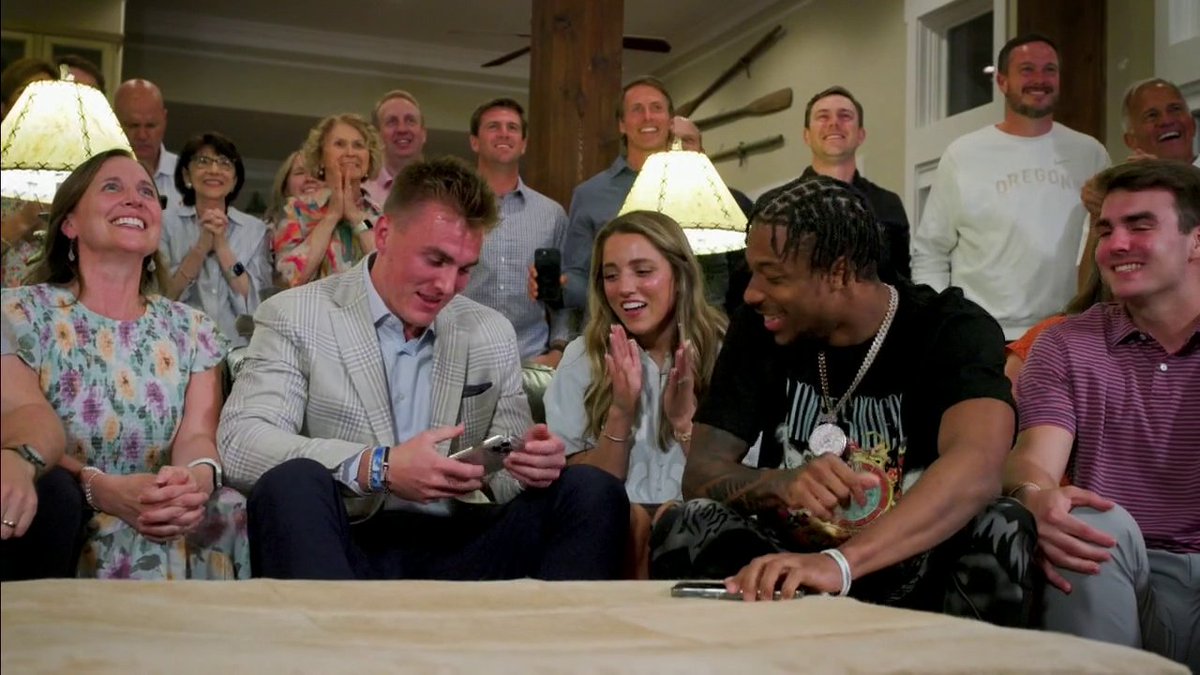 Tez Johnson finally gets to join his brother Bo Nix in the NFL ❤️ The Oregon wide receiver was selected 235th overall by the Buccaneers 🙌
