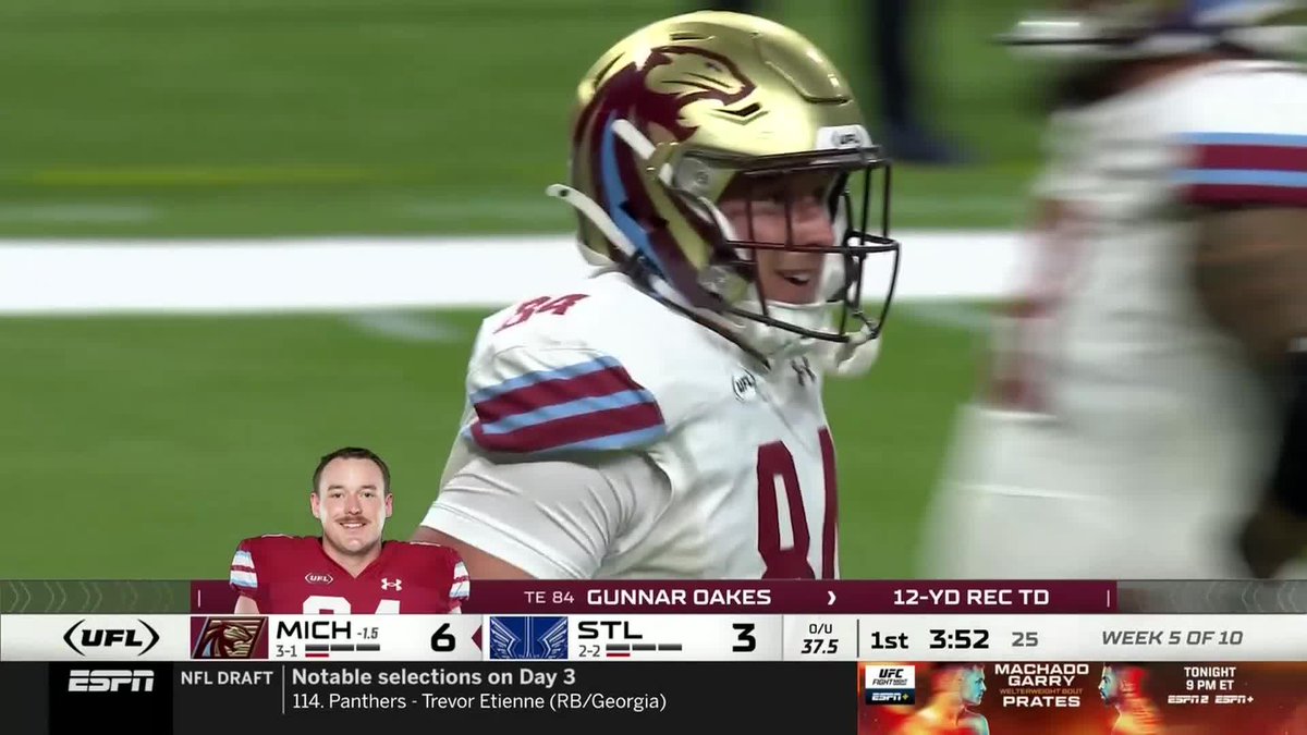 TOUCHDOWN Gunnar Oakes!! 🙌 📺: ESPN | Verizon