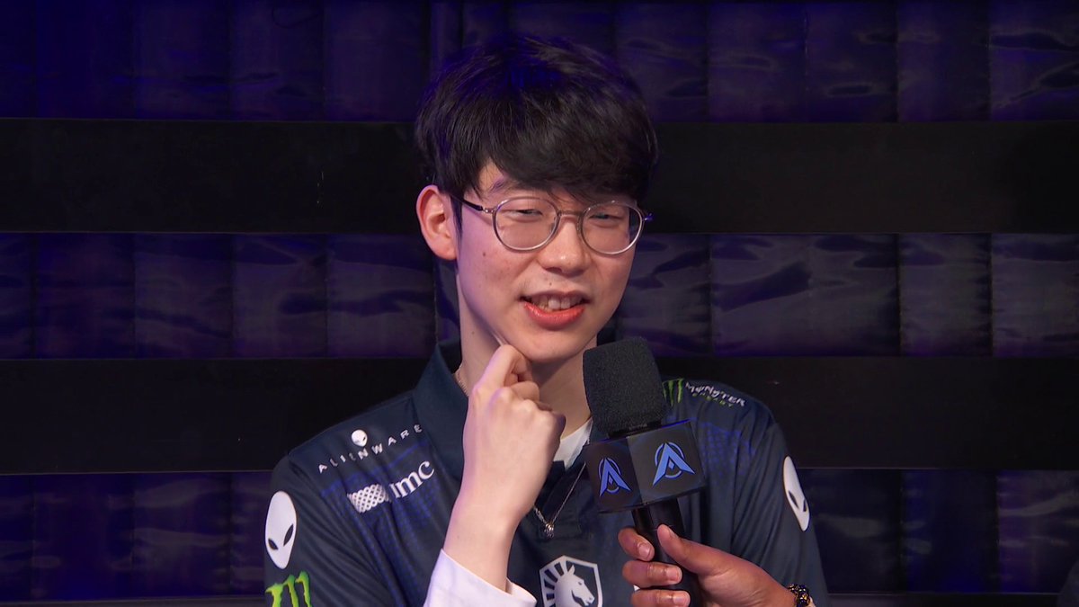 "I have biscuit, the most OP rune" - UmTi