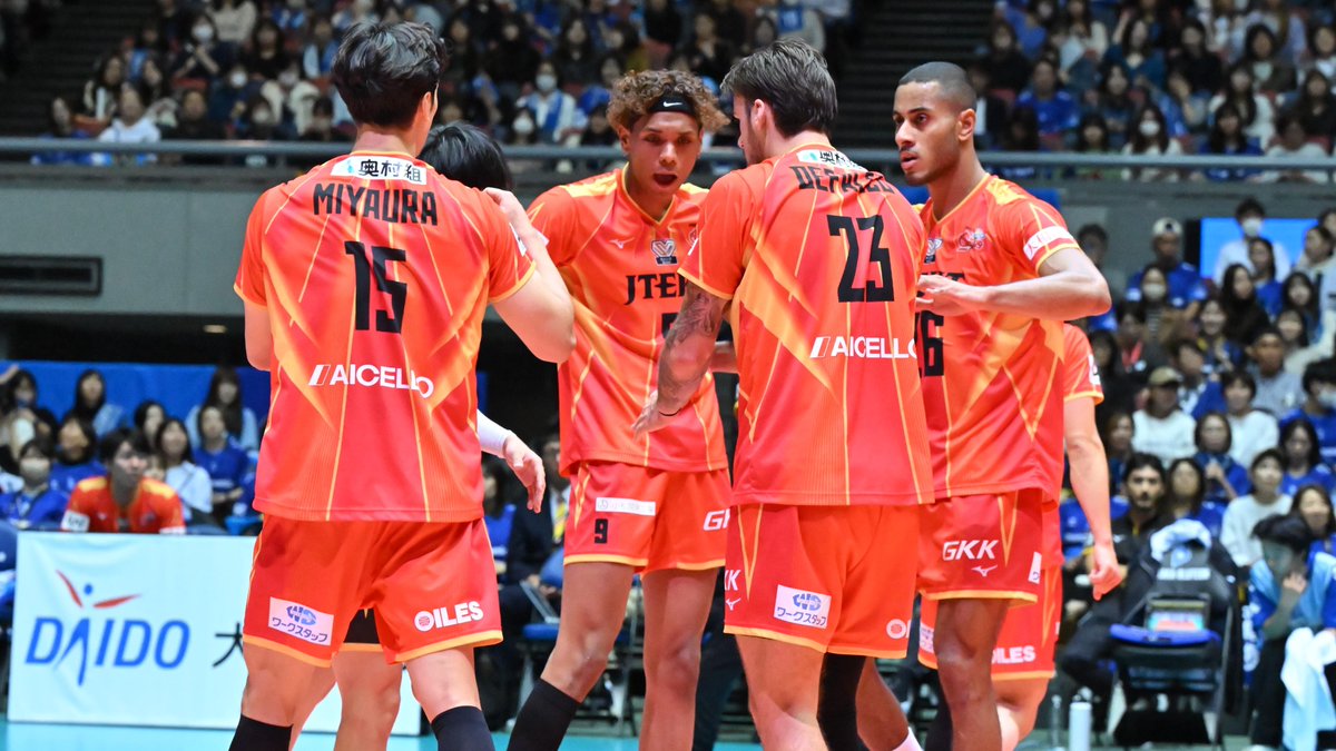 SV.LEAGUE 🇯🇵 – STINGS TO THE FINAL! 🏆🔥 JTEKT Stings complete the sweep over Osaka Bluteon with a thrilling 3–2 win to book their spot in the final! 🐝 Now, they chase the ultimate prize! 👑 📺 SV.LEAGUE finals LIVE on VBTV: 🏐 #SVLeague #Volleyball