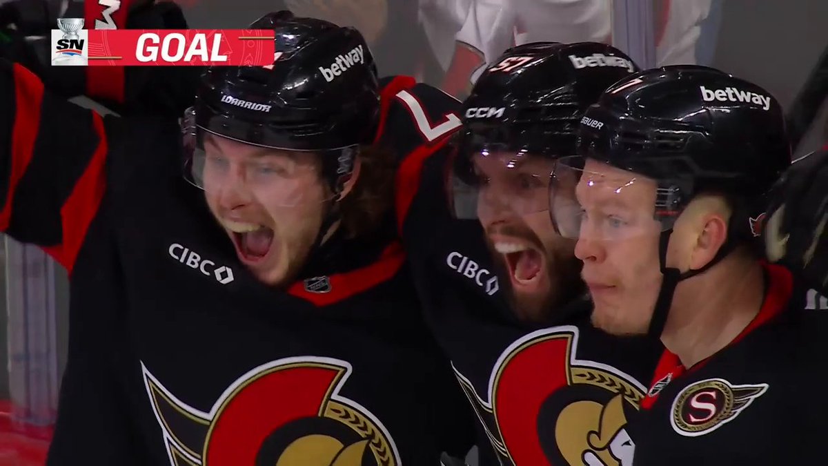 OTTAWA TAKES THE LEAD! 🚨 #StanleyCup 🇺🇸: NHLonTNT &amp; Sports on Max ➡️ 🇨🇦: Sportsnet or stream on Sportsnet+ ➡️