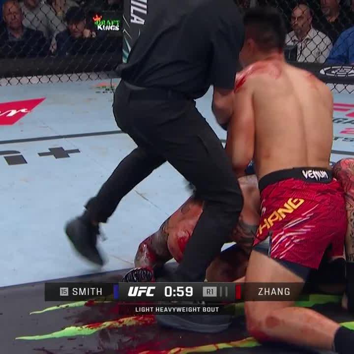 ZHANG MINGYANG WINS IN ROUND ONE 👏 #UFCKANSASCITY