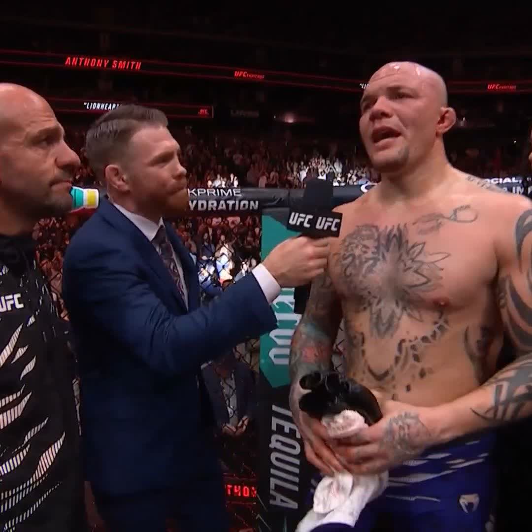 One last time for Anthony "Lionheart" Smith 👏 #UFCKansasCity