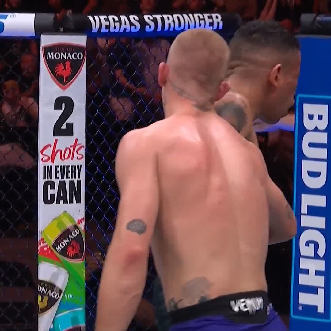 Que LOUCURA esse final do Carlos Prates. A impressão que deu é que, se fosse pra cima na reta final, conseguiria nocautear. Luta de alto nível! Ian Garry é muito bom lutador. Muito. #UFCKansasCity