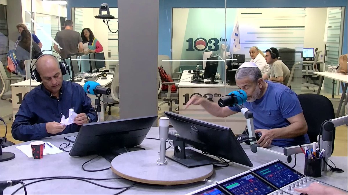 ינון מגל חוגג יום הולדת 56 היום - מה הייתם מאחלים לו? ינון מגל Barak Seri ברק סרי