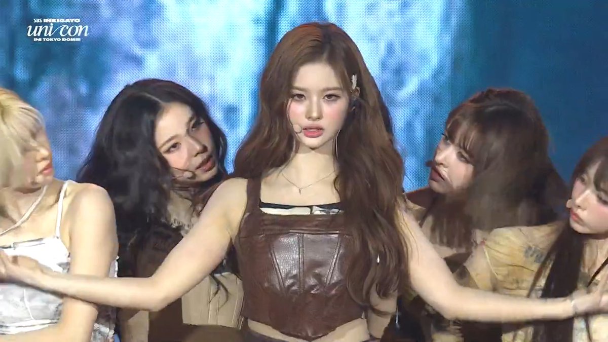 NMIXX performing ‘High Horse’ on INGALIVE UNICON at Tokyo Dome