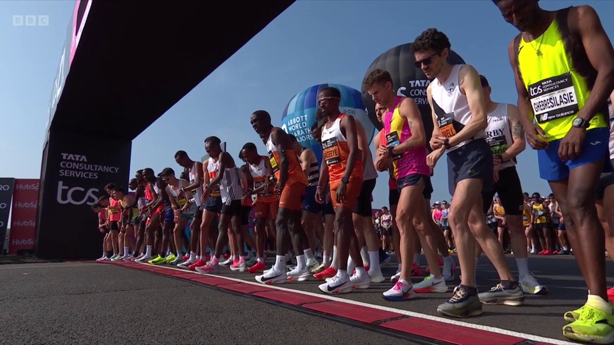 Thousands of runners begin the London Marathon! 🏃♂️🏃♀️ Just five big names to look out for: ⭐️ Sifan Hassan ⭐️ Eilish McColgan ⭐️ Eliud Kipchoge ⭐️ Jacob Kiplimo ⭐️ Alex Yee #LondonMarathon #BBCMarathon