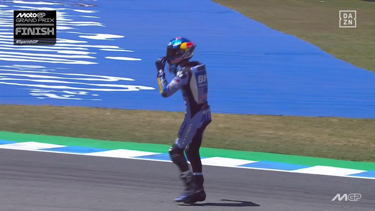 Un lugar mágico, Jerez, y un rincón que respira motociclismo: Nieto-Peluqui 😍 La traca de Alex Márquez. UNAS IMÁGENES PRECIOSAS CON LA AFICIÓN ESPAÑOLA 🤩 #SpanishGP 🇪🇸 #MotoGP 🏁