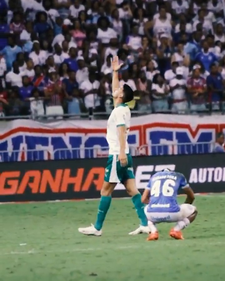 Golaço de falta e gol salvador de greengo... 🤯 Assim foi nosso último encontro com o Bahia! Qual seu palpite pro confronto de hoje? 👇