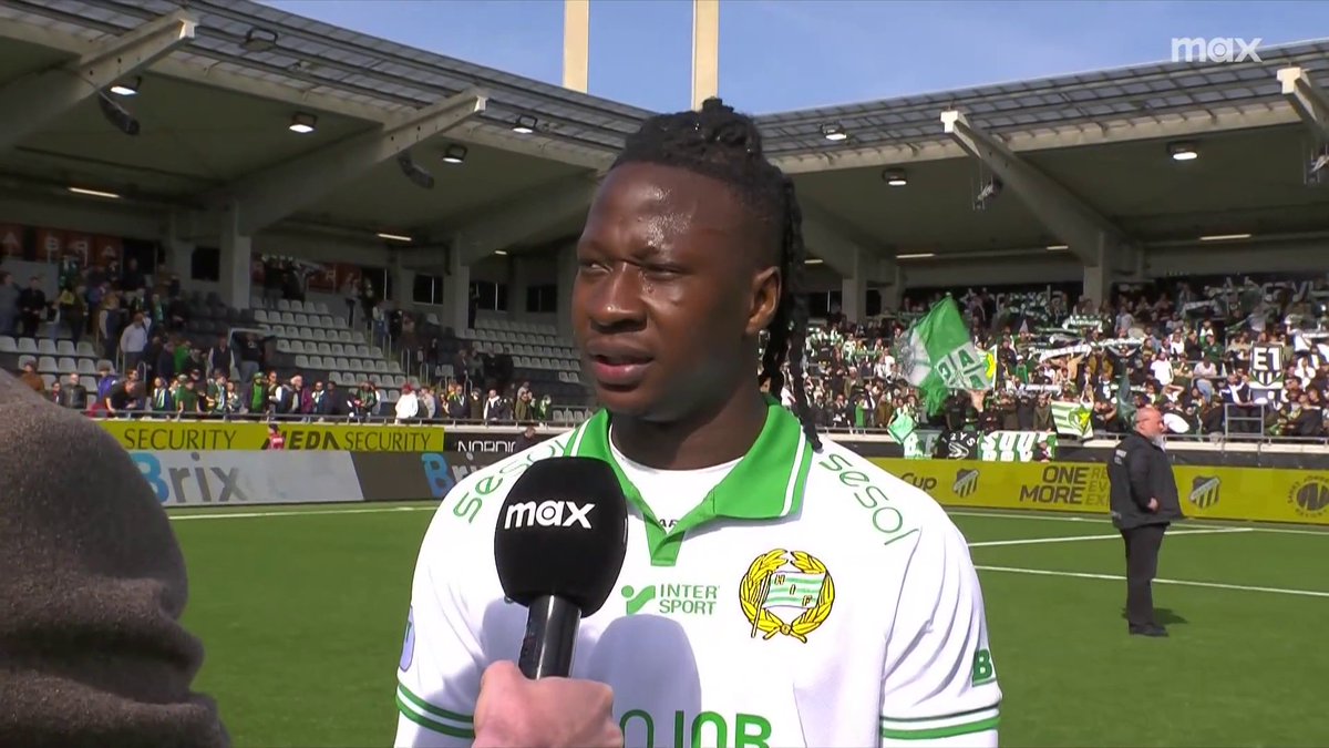 Hammarbys debuterande poängräddare Elohim Kaboré efter krysset mot Häcken. Ibrahima Fofana agerar tolk. 💬 📲 Se höjdpunkter från Allsvenskan på Max