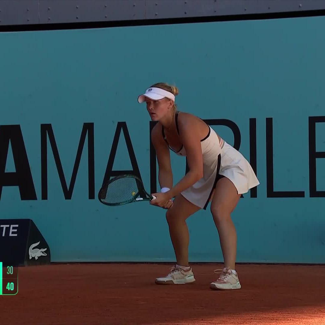 Sealing the first set with a statement! 💥 Peyton Stearns takes the opening set 6-2 against Masarova. #MMOPEN