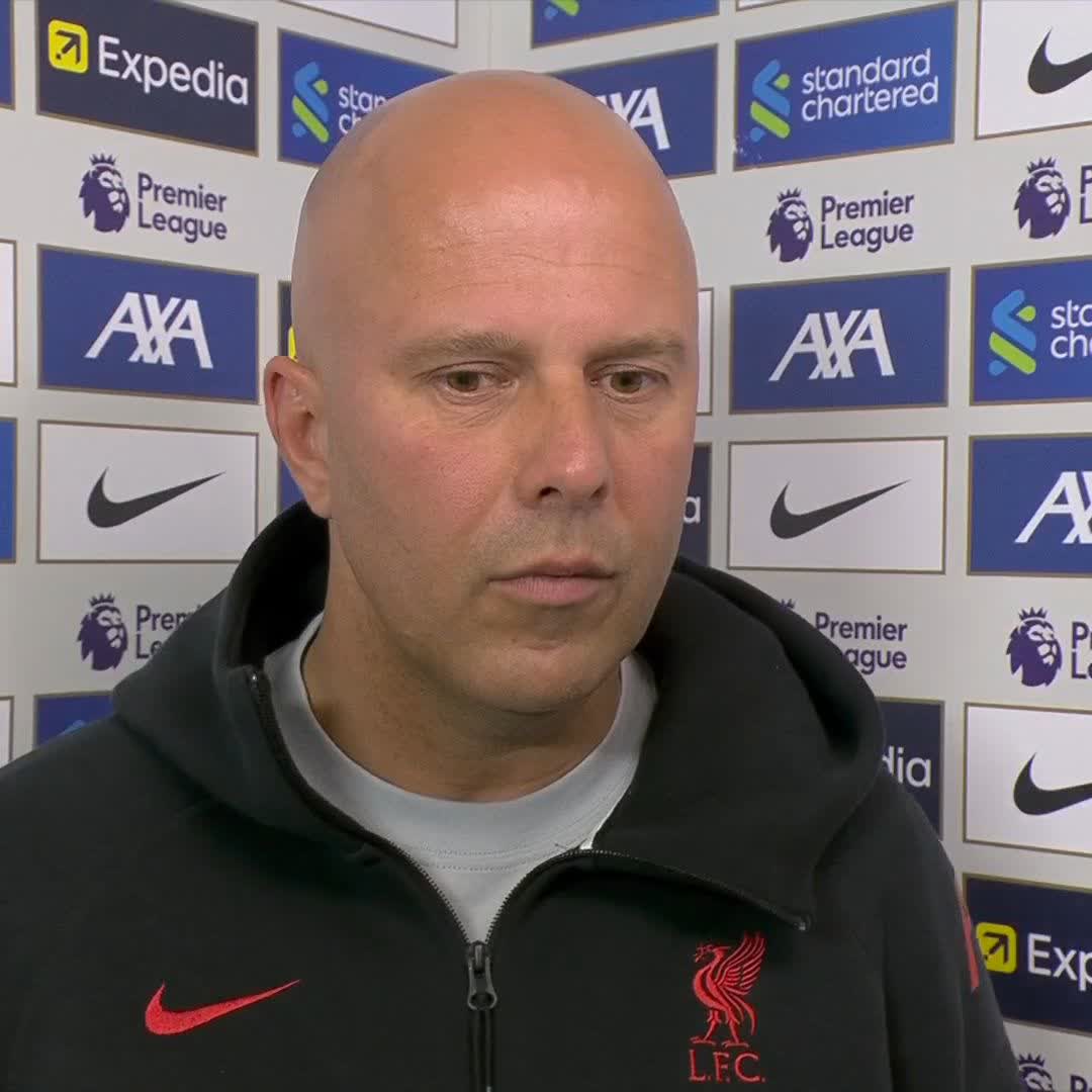 "That was impressive" 😍 Arne Slot on the welcome the Liverpool team bus got at Anfield 🥳