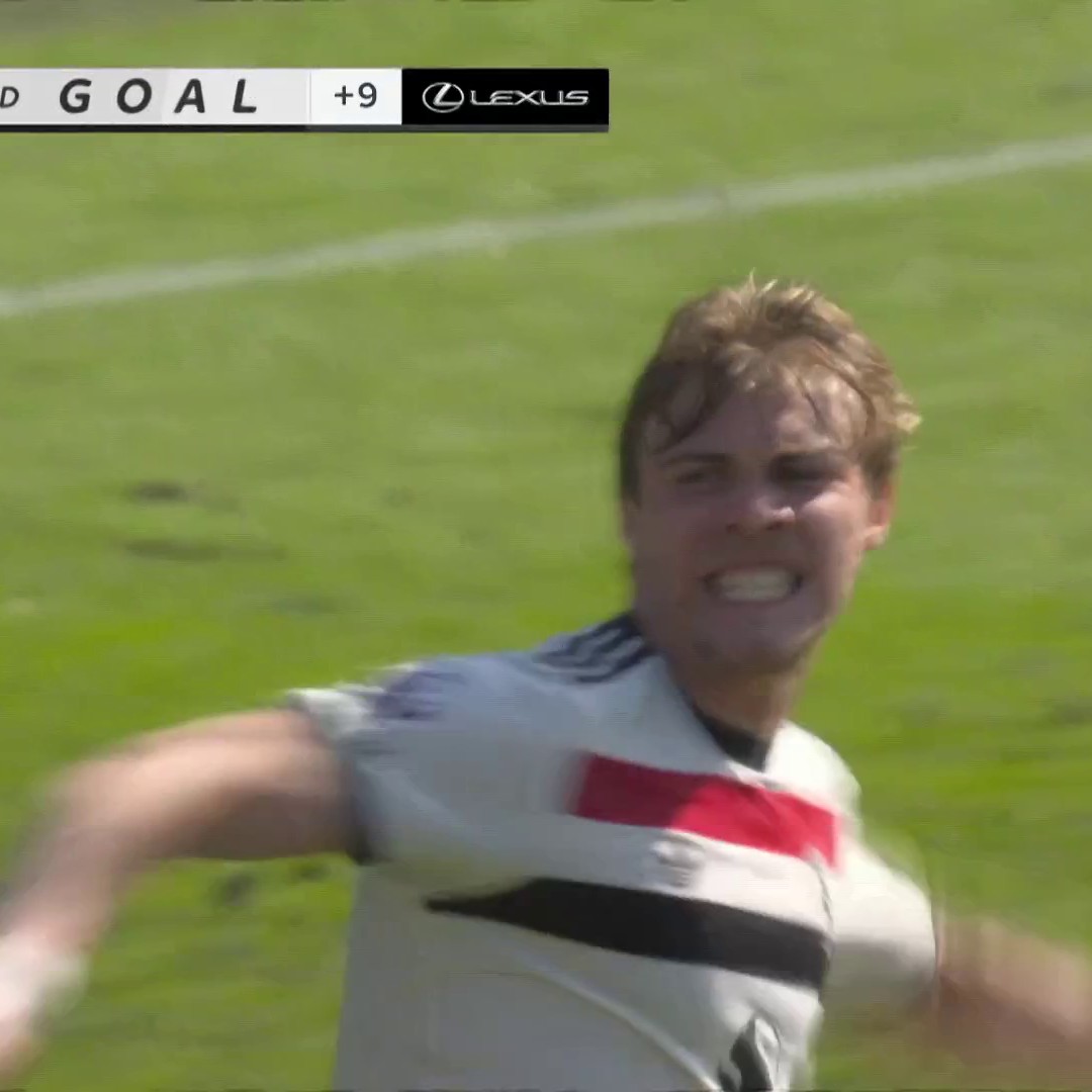 Rasmus Højlund scores in stoppage time to rescue a point for Man United! 😤 #BOUMUN