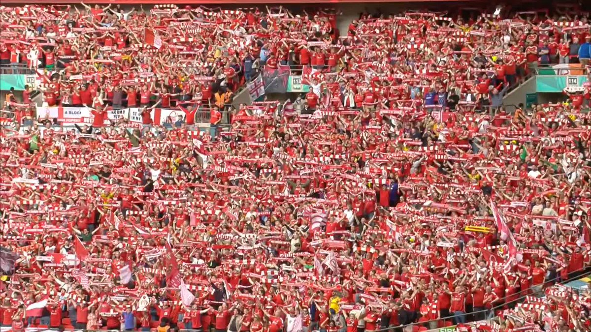 Nottingham Forest fans 👏❤️ #ITVFootball | #NFFC | #EmiratesFACup