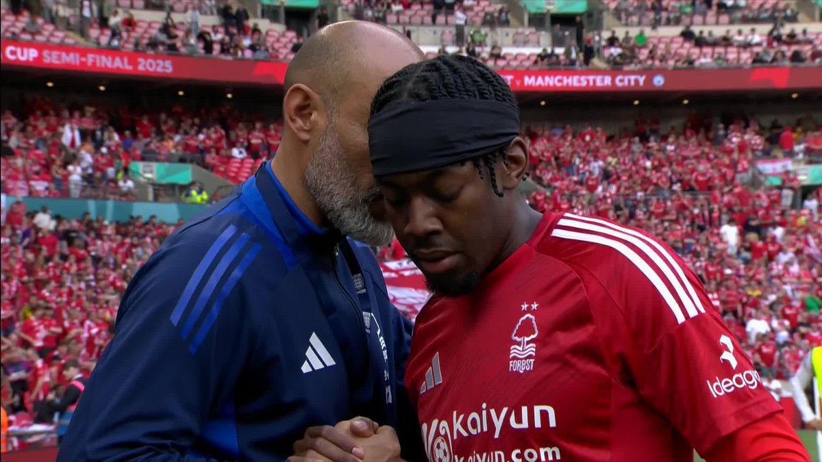 Looking to make an impact 👊 Anthony Elanga is on at half-time for Nottingham Forest 🌳 #EmiratesFACup