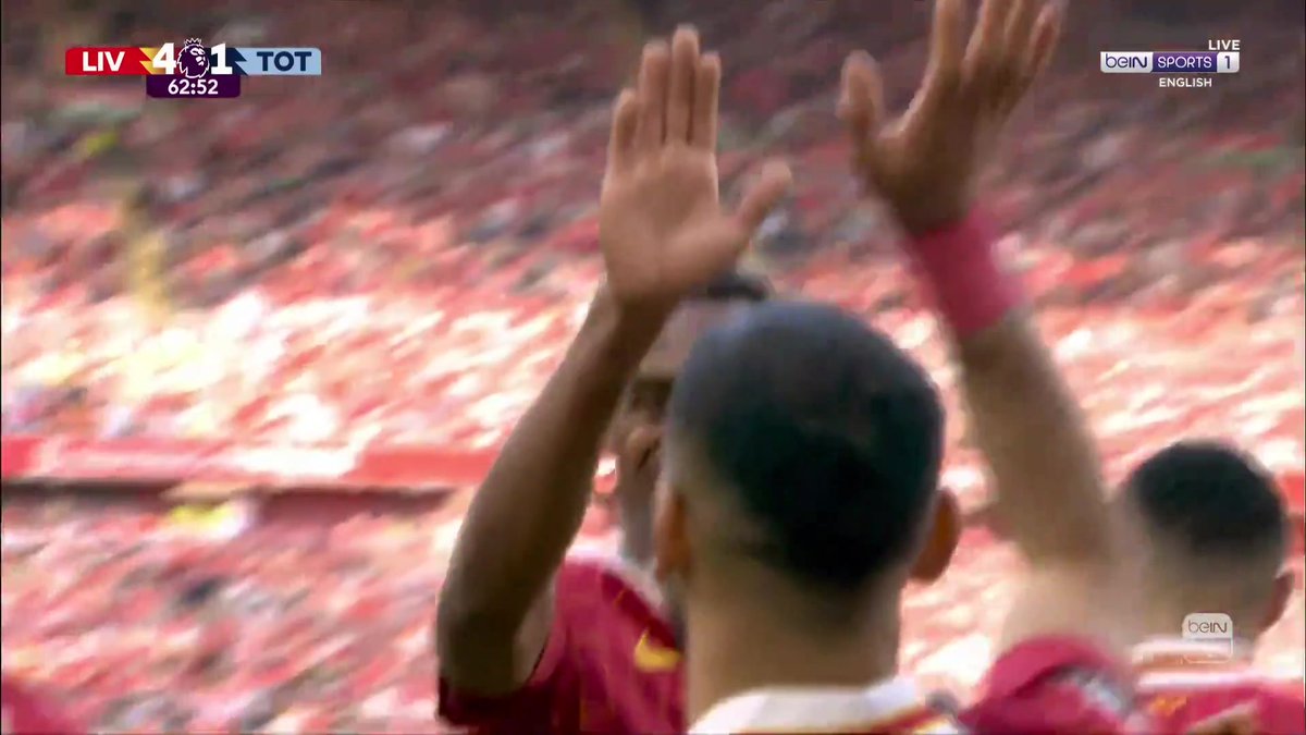هدف ليفربول الرابع ضد توتنهام عن طريق محمد صلاح الهدف الذي اصبح به محمد صلاح الهداف الاجنبي التاريخي في البريميرليغ🇪🇬👑