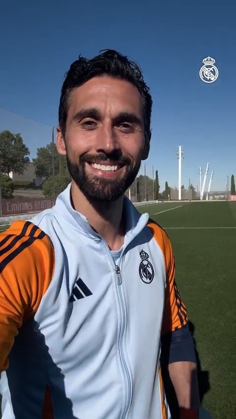 🤳😎 ¡Madridistas, @AArbeloa17 tiene un mensaje para vosotros!