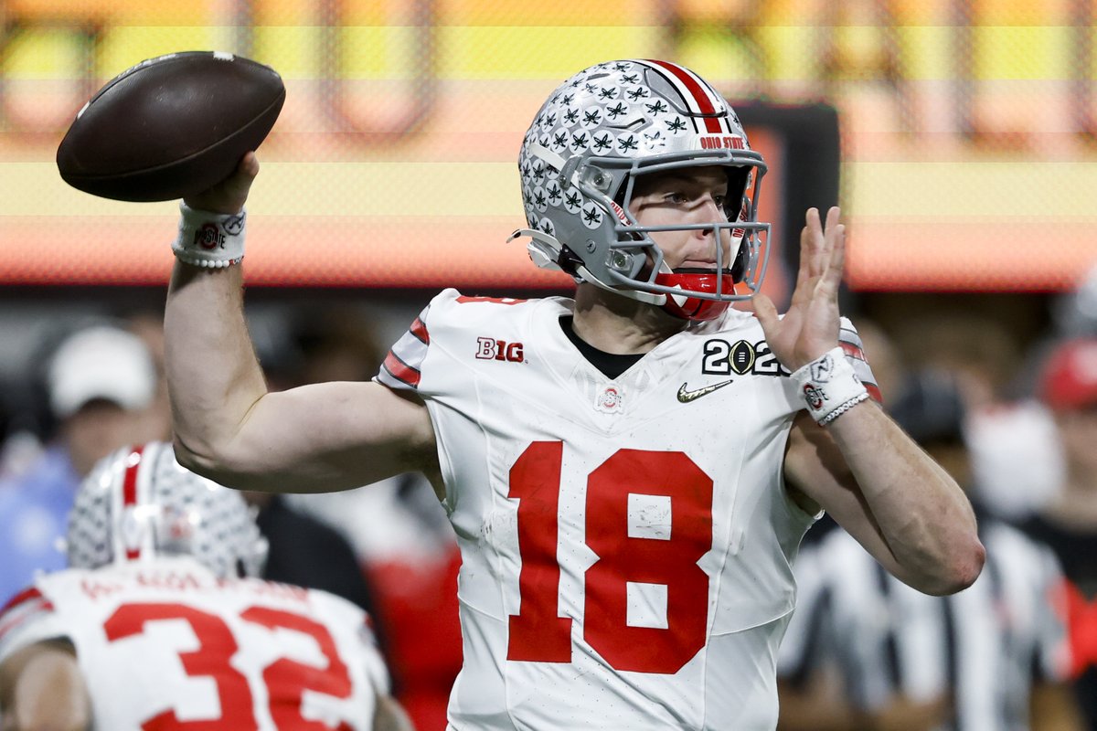 We really wasted a first round pick on Kenny Pickett and he was never doing this.