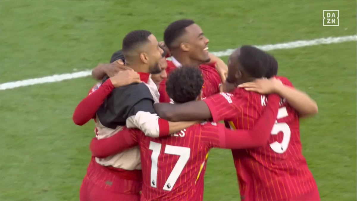 La espera por una Premier acabó a los 30 años. Para esto, sin embargo, han tenido que pasar 35: el Liverpool vuelve a celebrar una liga en Anfield para recuperar el trono de su país con uno de sus títulos con mayor peso histórico. La 20ª ya es suya.