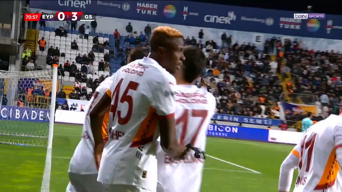 Victor Osimhen, enfes kontrolünü golle süslüyor 🔥