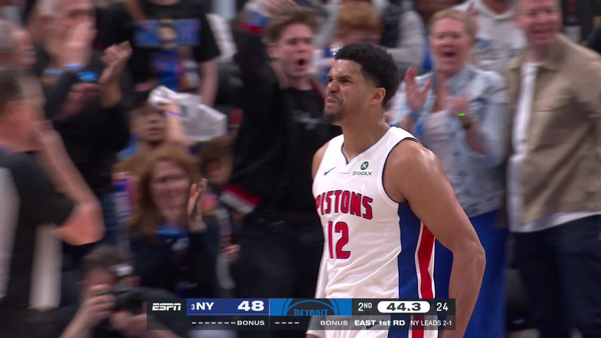 I’m happy for Tobias Harris man Took a lot of slack for a long time. Glad he’s having fun Going to ignore I never once saw him go up that strong with a put back in a Sixers uniform