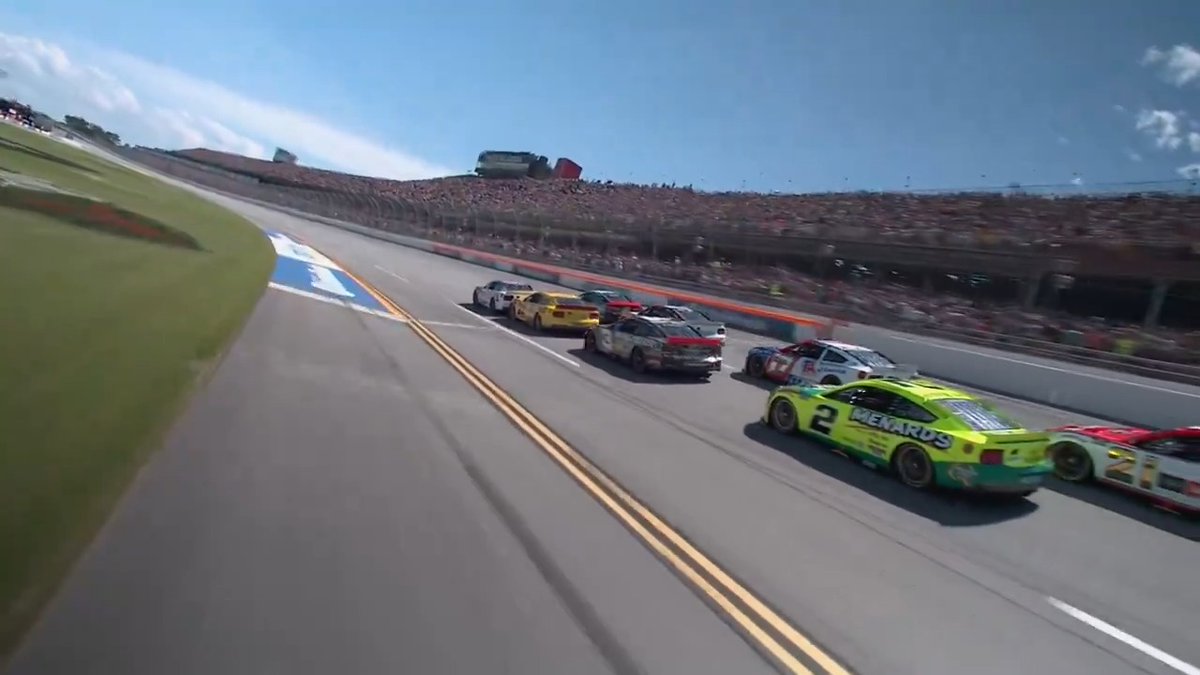 That drone shot coming to the green, though 😳 WE ARE UNDERWAY AT TALLADEGA!