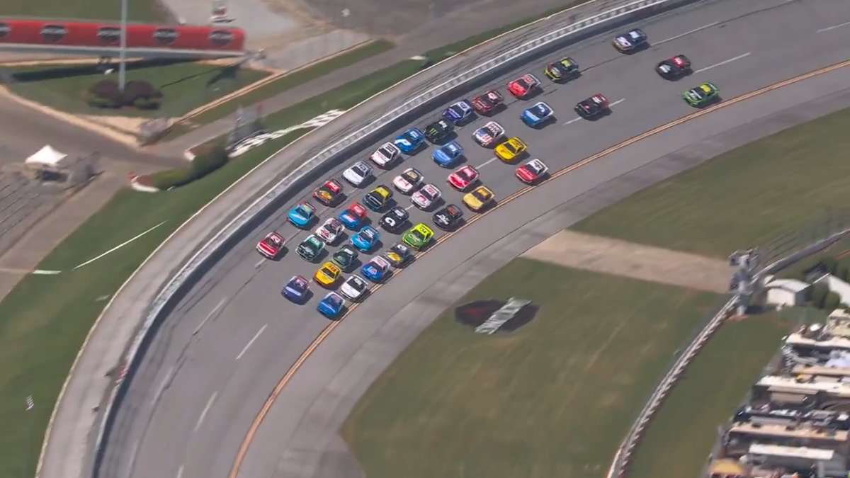 ๐ฅน๐ Beautiful. Gorgeous. Exactly 30 seconds of nothing but four-wide drafting at Talladega Superspeedway.