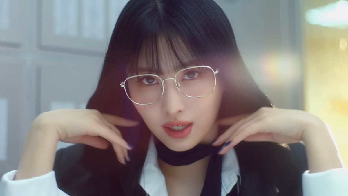 “você tem 10 segundos pra servir” momo: