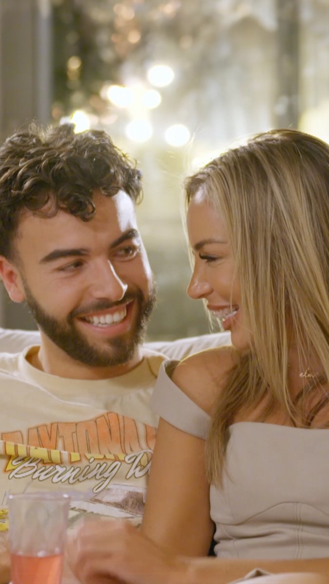 We all love love 🥰 #TOWIE