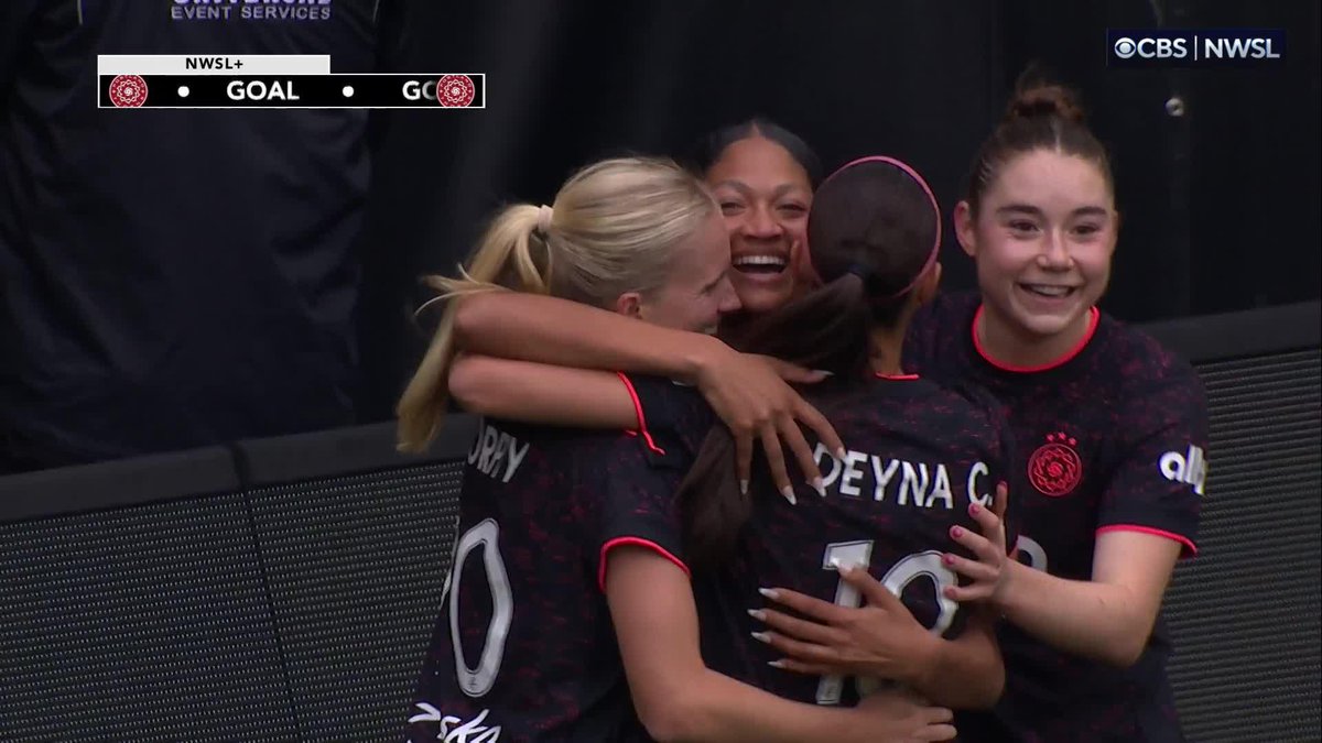 REILYN TURNER WITH THE HEADER TO LEVEL IT UP 💪