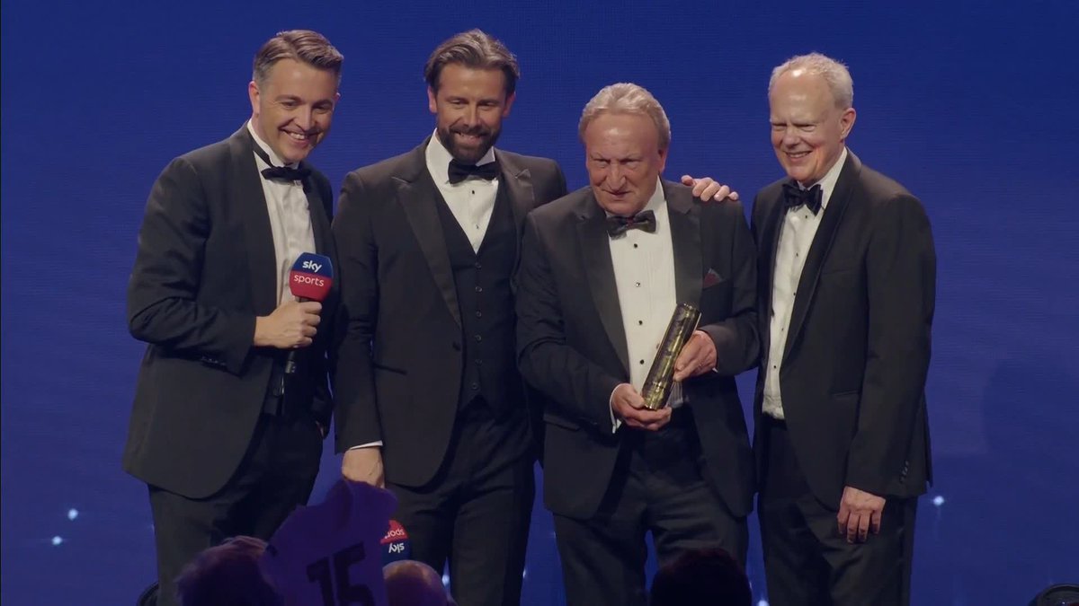 "The EFL are the greatest leagues in the whole world" 🙌 Neil Warnock's wholesome reaction to winning the EFL's Contribution to League Football Award 🏆