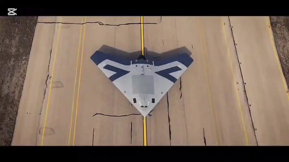 🇵🇰🇹🇷 Wouldn't it be interesting if the world wakes up to sightings of a bunch of #ANKA3 #stealth UCAVs standing ready for take off at Pakistani air bases, each carrying 6 Ra'ad nuclear warheads with 500 kiloton yields? Once airborne, nobody knows where they are... ✈️