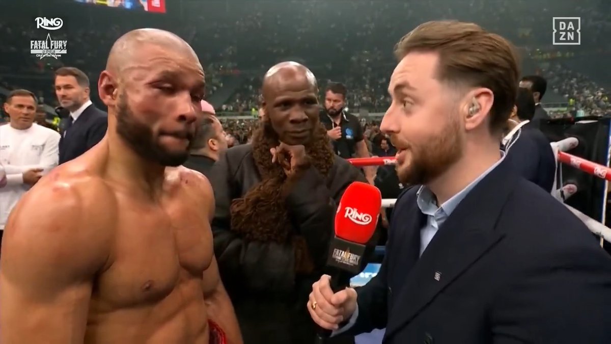 🗣️ ”That’s my son… I was always gonna be here.” The Eubanks reflected on their surprise rekindling after Saturday night's fight 🤝 The Ring’s FATAL FURY: City of the Wolves: City of the Wolves card on DAZN and Sky.