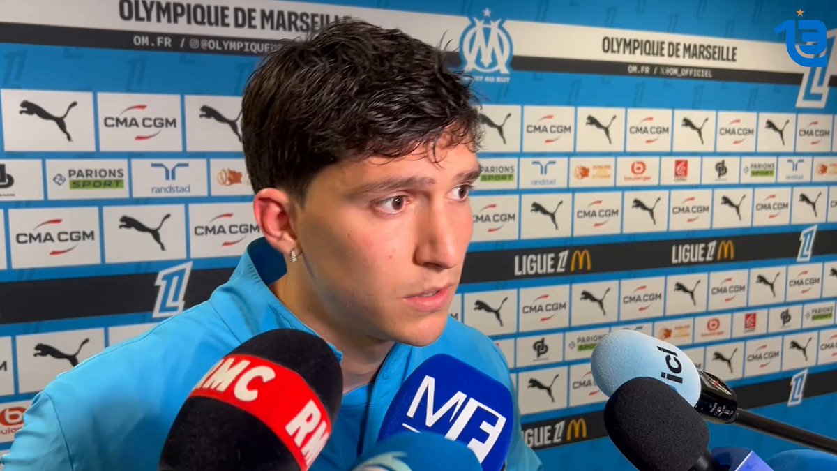 🎥 Leonardo Balerdi 🇦🇷 note le but d’Amine Gouiri 🇩🇿 10/10… puis se rappelle de celui de Dimitri Payet 🇫🇷 face au PAOK Salonique 🇬🇷 en Coupe d’Europe ! #TeamOM 🔵⚪️ ©️ Nordine Ali Said