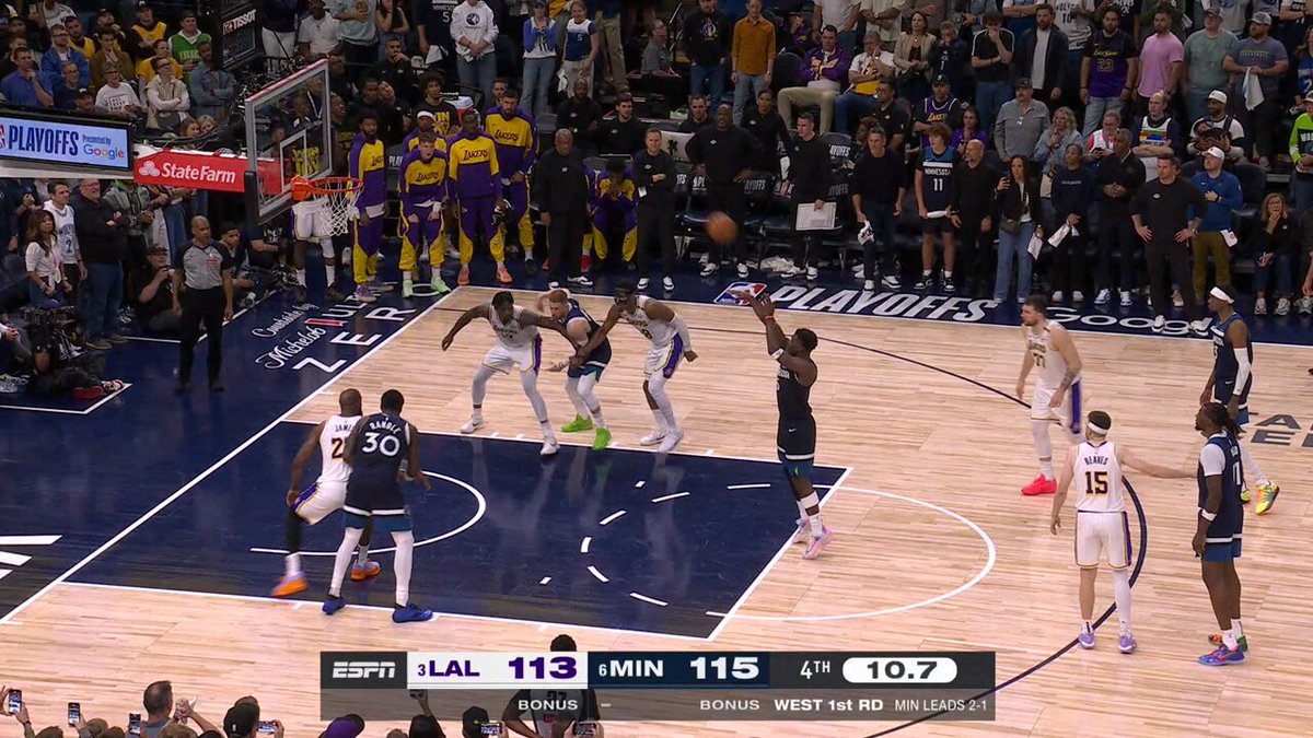 1st time in franchise history the Wolves have won Games 3 &amp; 4 at home.