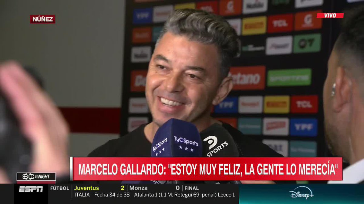 Cómo me calienta cuando declara así. Rompeme bien el orto.