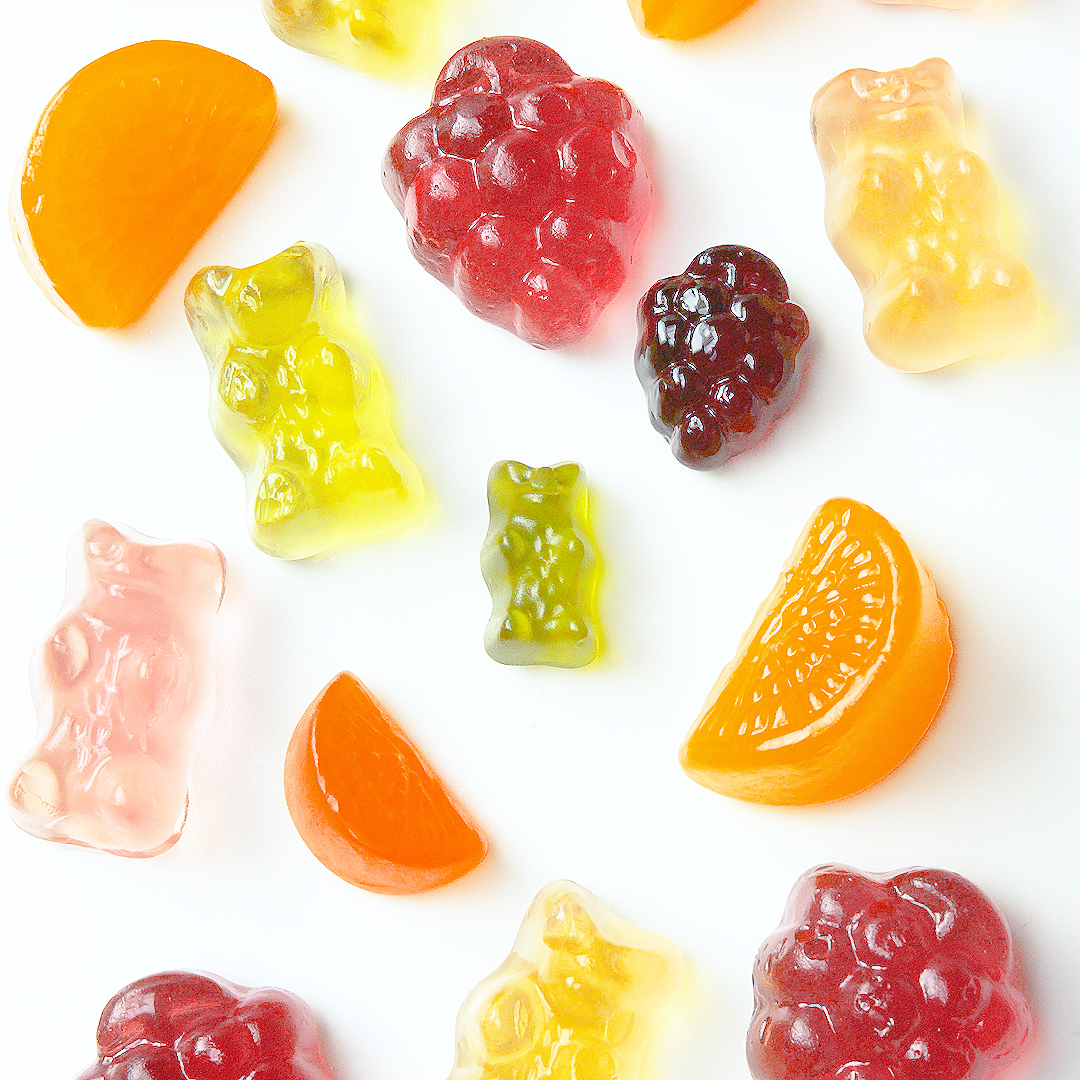 【グミを炭酸に漬けると♡デッカくなるって伝えなきゃ】エッホエッホ♪激うま簡単おやつレシピ / Soda Soaked Gummy Candies🍊🪄