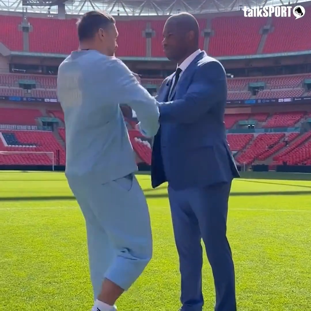 Daniel Dubois shoves Oleksandr Usyk in first face-off as security intervenes! 🔥 🎥 Queensberry Promotions