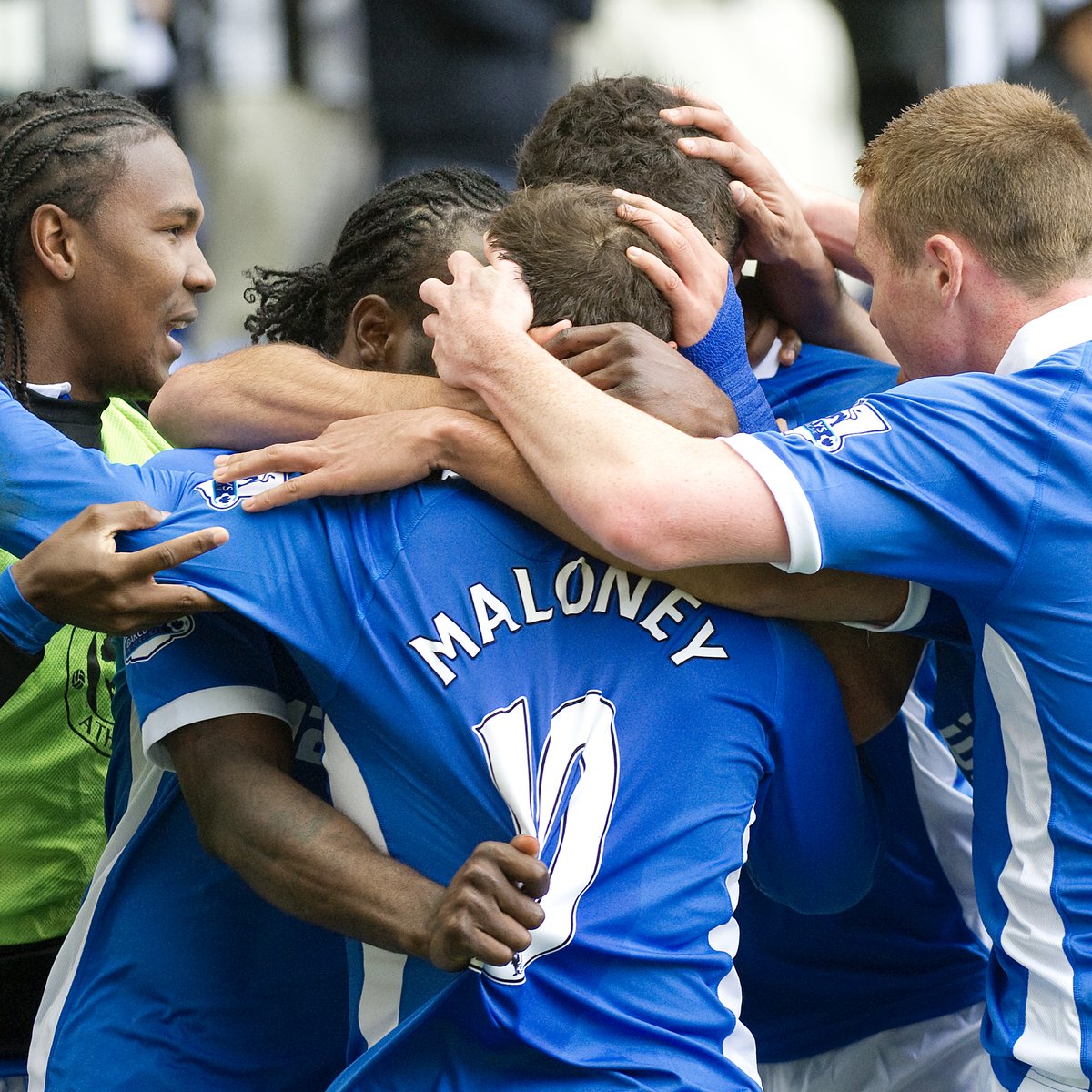 One of the greatest ever halves of Premier League football? 😮‍💨 The Tics stunned Newcastle United at the Brick, #OnThisDay in 2012! 😍 #wafc 🔵⚪️