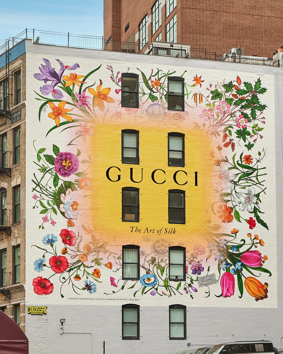 From Miami to New York, cities bloom with bold reinterpretations of the storied #GucciFlora motif, seen through the eyes of artists #RobertBarry and #JonnyNiesche for the #Gucci90x90 project. #GucciTheArtOfSilk #GucciArtWall
