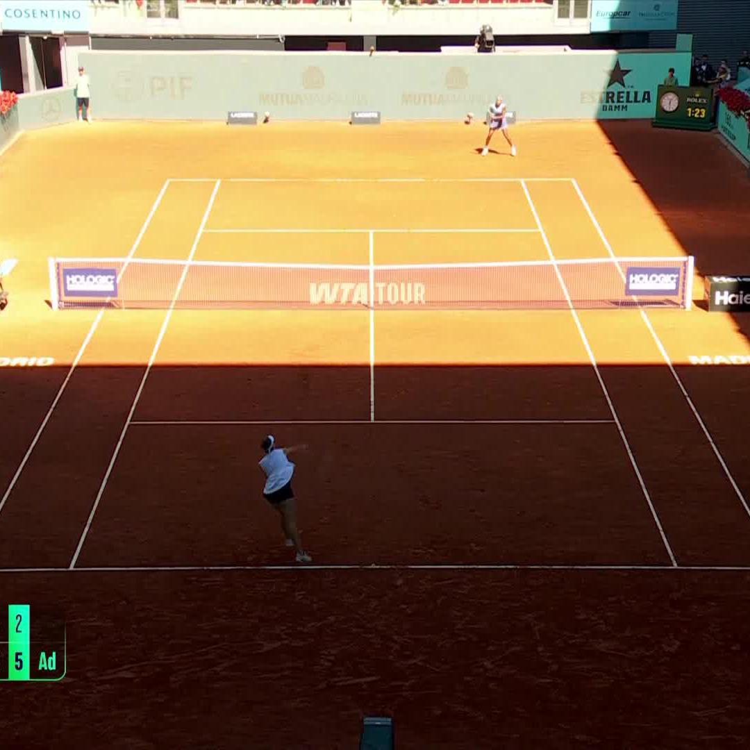 Coco into the quarters 🤙 Coco Gauff is safely through to the last eight in Madrid after a 6-4, 6-2 victory over Bencic! #MMOPEN