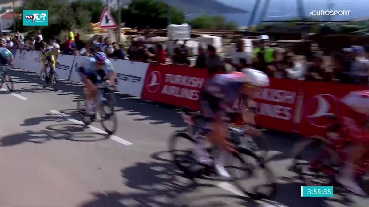 🚴‍♀️🇹🇷 | Het zat er al weken aan te komen en daar is hij dan! De eerste overwinning bij de profs van Tibor del Grosso! Een ijzersterke sprint in Turkije van de jonge Nederlander. 🙌🇳🇱 #TourofTurkiye 📺 Stream koers op HBO Max